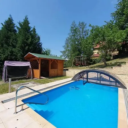 #4 With Double Bed In A With Nice Pool *